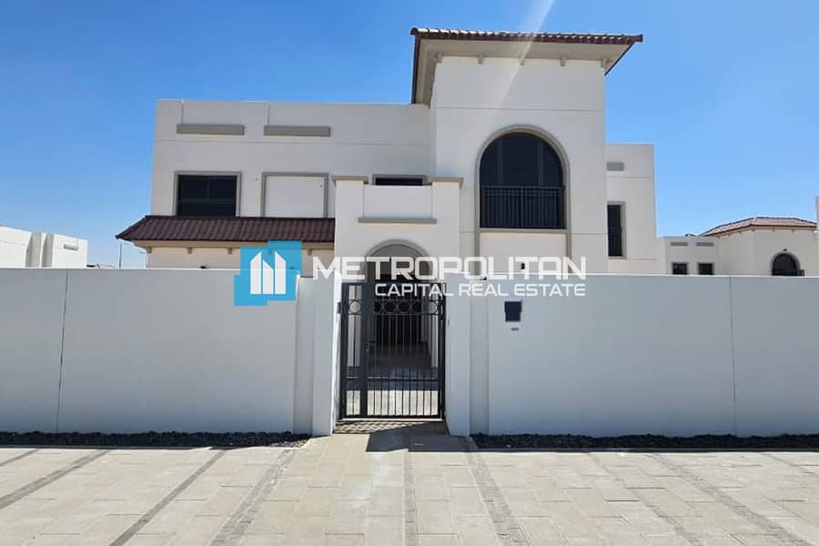 Plot 11,200 sqft | Closed Kitchen | Corner Unit Plot 11,200 sqft | Closed Kitchen | Corner Unit