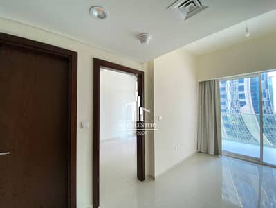 1 Bedroom Apartment for Rent in Business Bay, Dubai - Well Maintained 1BHK | Canal View | Ready To Move