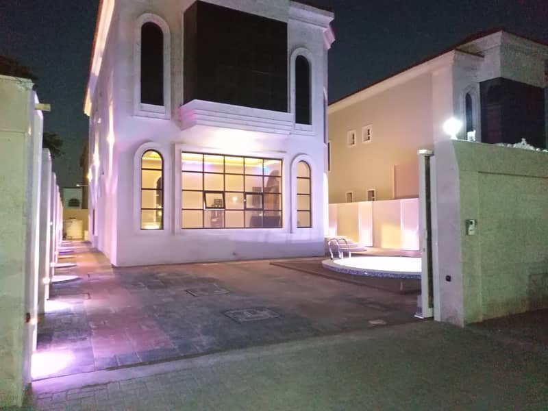 Villa for rent in new Ajman with air conditioning and private pool