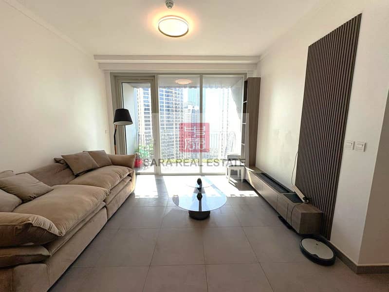 10 Living Room. jpeg