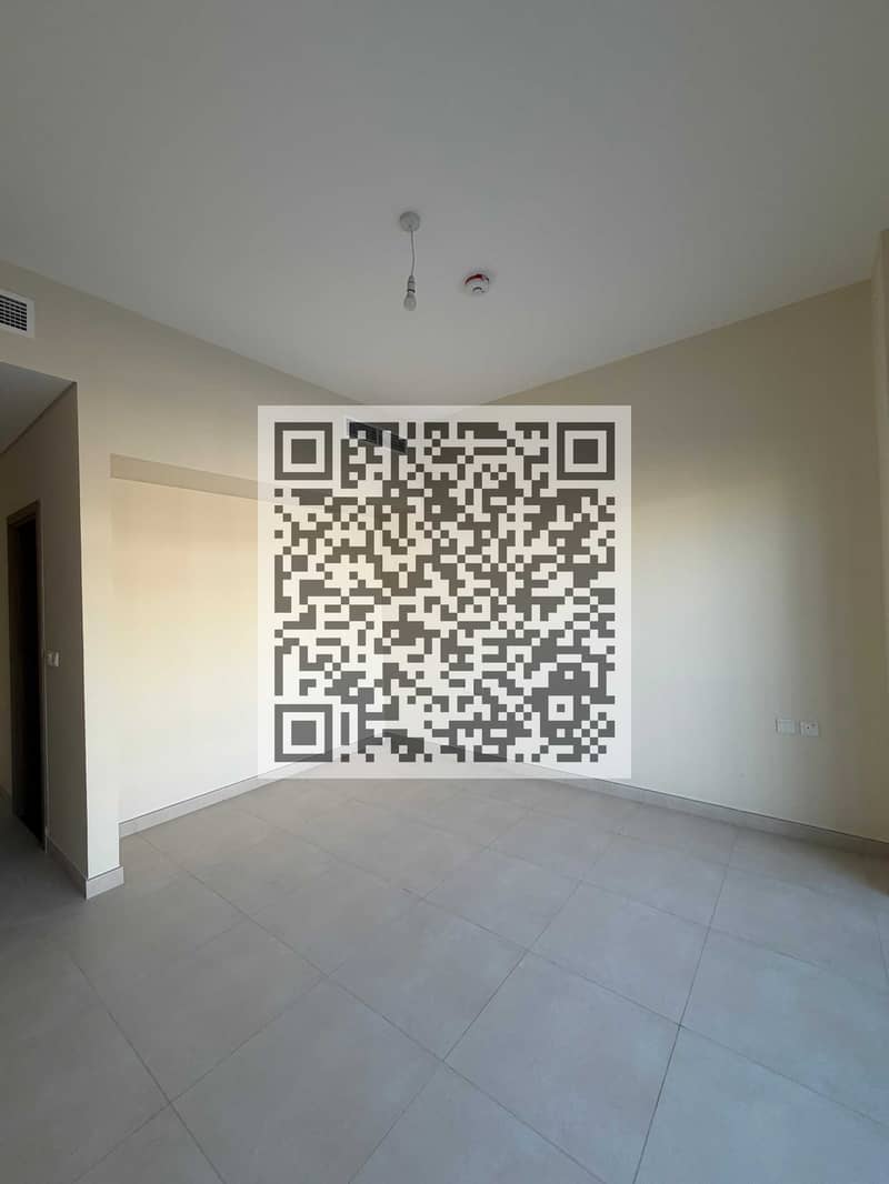 9 1000437948. jpg