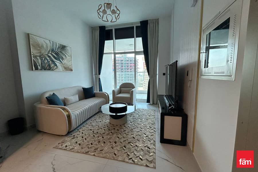Fully Furnished Brand New Vacant Fully Furnished Brand New Vacant