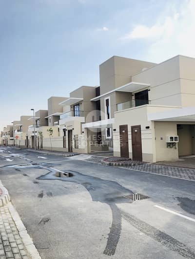 5 Bedroom Villa for Rent in Khalifa City A, Abu Dhabi - BRAND NEW COMPOUND.. LARGE VILLA WITH ALL MODERN FIXTURES 5 Bedroom Villa for Rent in Khalifa City A, Abu Dhabi - BRAND NEW COMPOUND.. LARGE VILLA WITH ALL MODERN FIXTURES