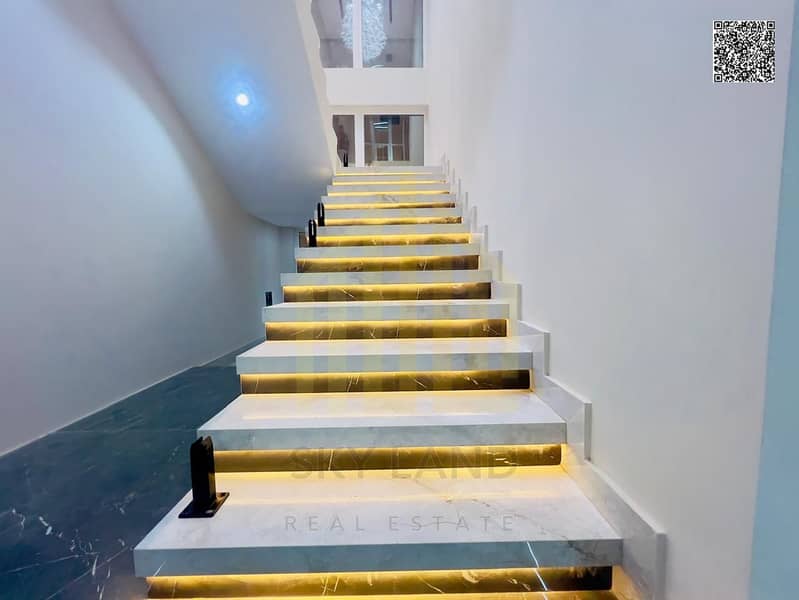28 28. jpeg