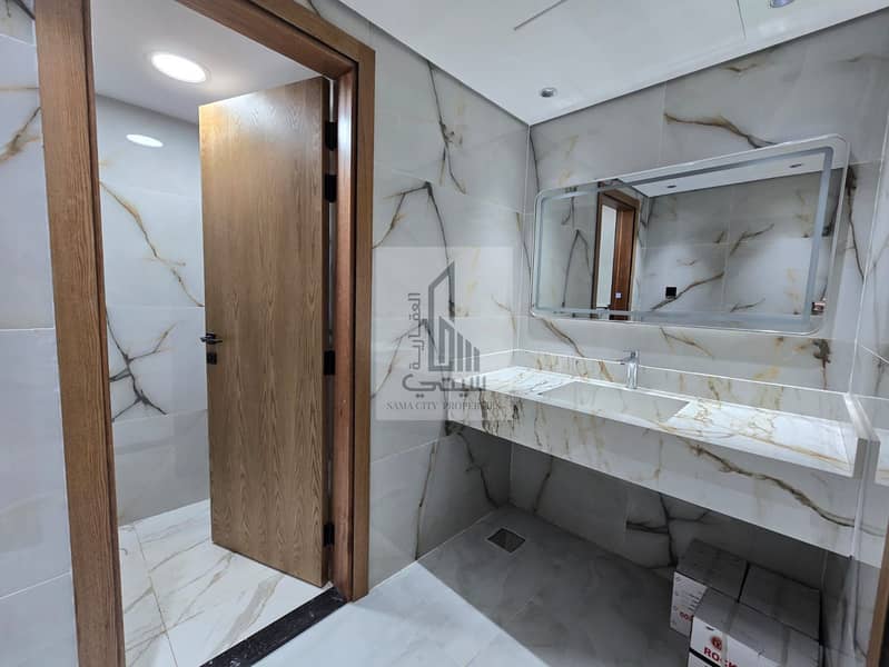 18 ef65f122-8ee6-48ab-8bd3-43eb84ce231a. jpg