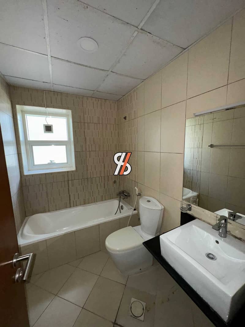 10 71610e21-70df-4f93-8c6e-dd982cafd5fb. jpg