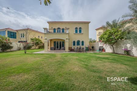 3 Bedroom Villa for Rent in Jumeirah Park, Dubai - Unfurnished | Large Garden | Pool optional | Ready