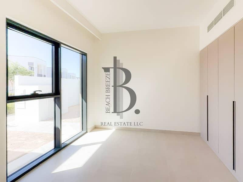 17 PHOTO-2026-06-13-22-19-32 3. jpg
