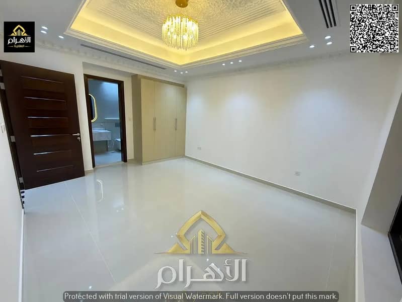 9 841202207-1066x800. webp