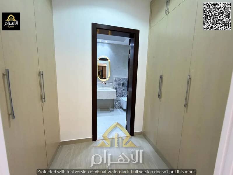 18 841202216-1066x800. webp