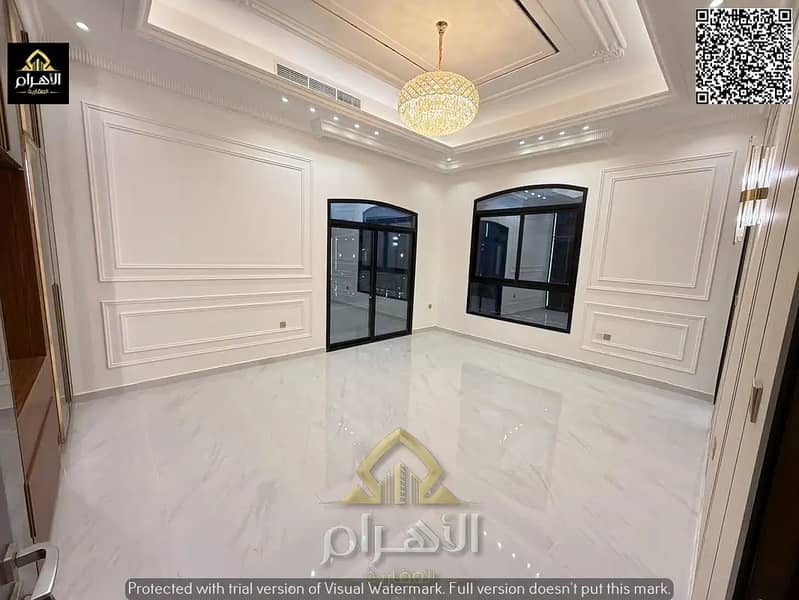 25 841212625-1066x800. webp