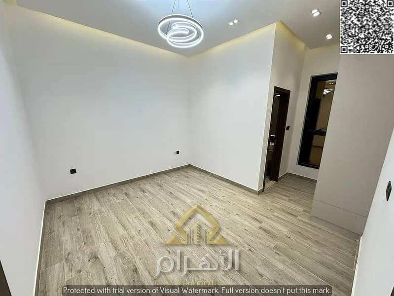 14 844842042-1066x800. webp