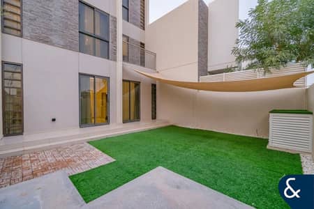 5 Camere Villa in Vendita a DAMAC Hills 2 (Akoya by DAMAC), Dubai - Villa a DAMAC Hills 2 (Akoya by DAMAC)，Zinnia, 5 camere da letto, 2650000 AED - 15334014