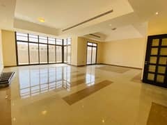 Excellent 4BR villa with back garden in Khalifa city