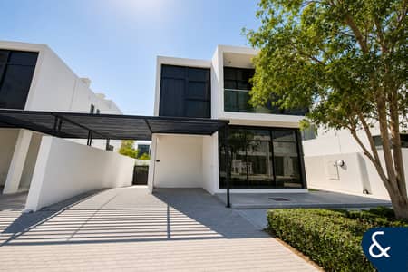 6 Bedroom Villa for Sale in DAMAC Hills 2 (Akoya by DAMAC), Dubai - 6 Bed Villa | Smart Home | Park Backing 6 Bedroom Villa for Sale in DAMAC Hills 2 (Akoya by DAMAC), Dubai - 6 Bed Villa | Smart Home | Park Backing