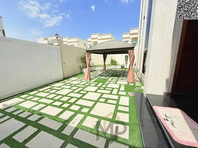 47 802708501-1066x800. webp