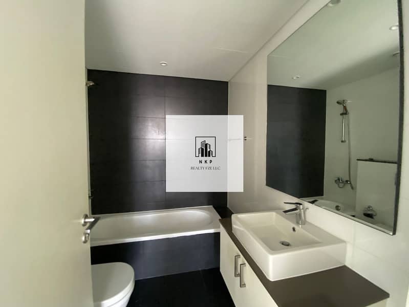 8 3827de3b-649f-4006-aa7a-1c1b40ba7fb7. jpeg