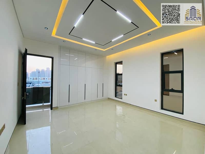 22 9ff56574-b495-43d8-ab4b-651d49e997b0. jpg