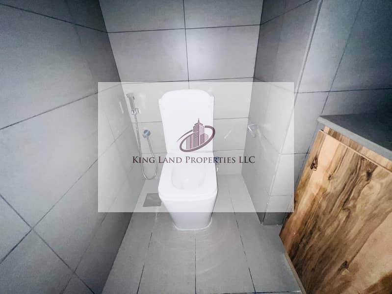 11 99b68b60-edfc-4aa7-ab2e-dc6ac0d830a7. jpg
