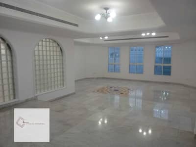 villa + private parking villa + private parking