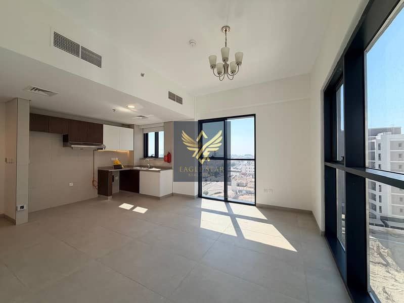 Modern 1BR Apartment | Top Amenities | Prime Building City & Main Road View