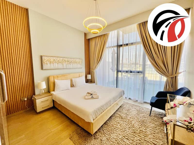 HUGE SIZE|| STUNNING || LUXURY ELEGANCE