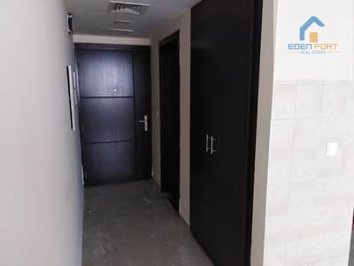 Large Unfurnished Studio in Frankfurt Tower.. Large Unfurnished Studio in Frankfurt Tower..