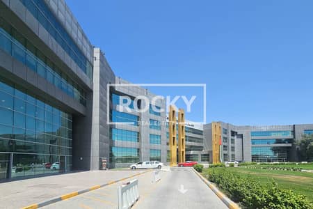 Office in Vendita a Dubai Investment Park (DIP), Dubai - Schon Busniess Park-20. jpg