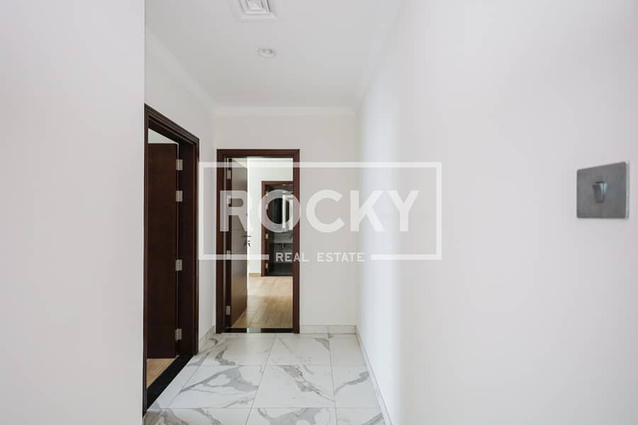 16 Business Bay - Art 18_-24. JPG