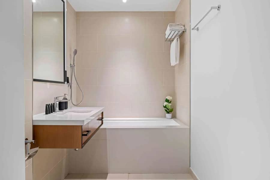 7 n2penthouse04060. jpg