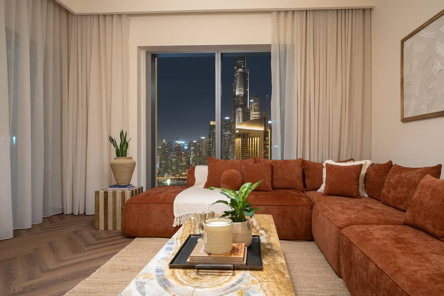 8 Downtown Views II_T3_3606(W)-43. jpg