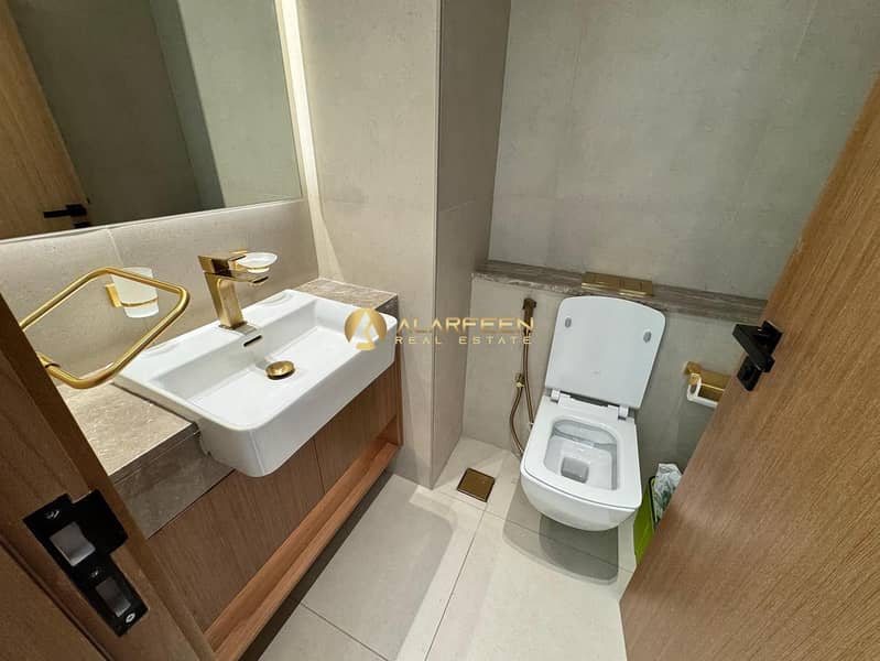 5 9db644eb-a796-40da-be26-9982cdff25ad. jpg