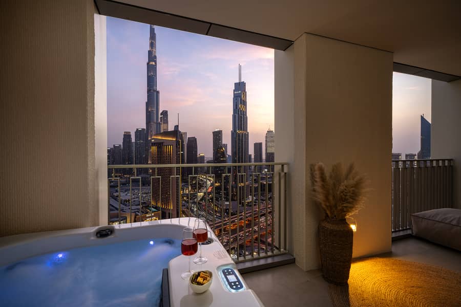 22 Downtown Views II_T3_3606(W)-39. jpg
