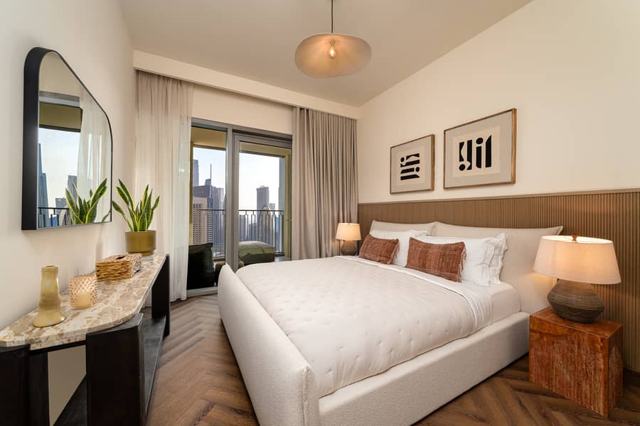 32 Downtown Views II_T3_3606(W)-28. jpg
