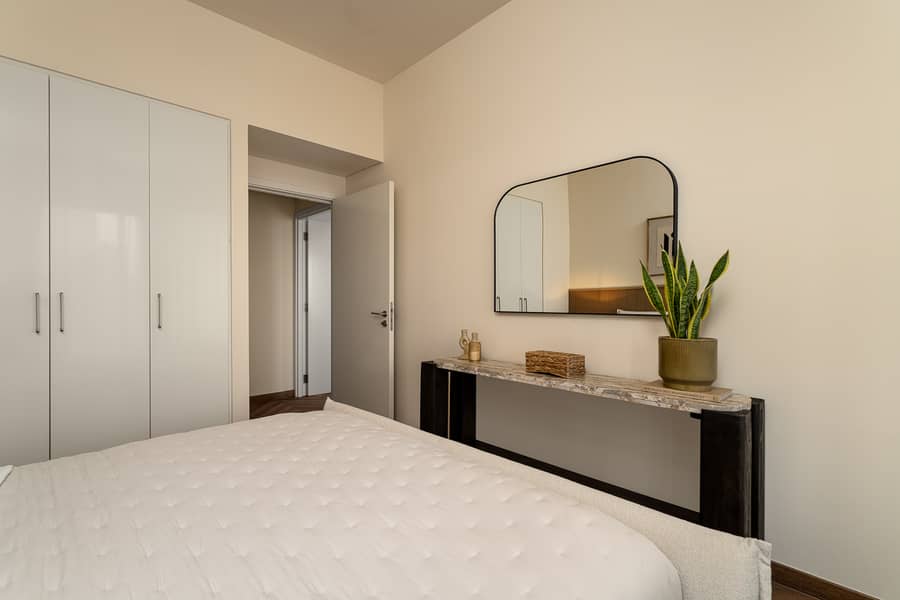 35 Downtown Views II_T3_3606(W)-31. jpg