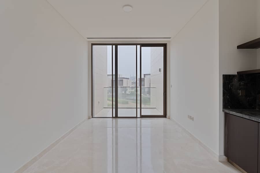 13 UAE-S-60061-DSC05842-Edit. jpg