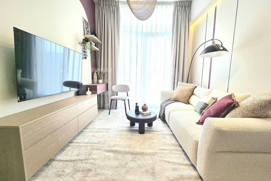 FULLY FURNISHED | UPGRADED | VACANT FULLY FURNISHED | UPGRADED | VACANT