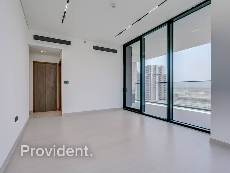 Elegant and Spacious | Canal Facing Luxury Apt Elegant and Spacious | Canal Facing Luxury Apt