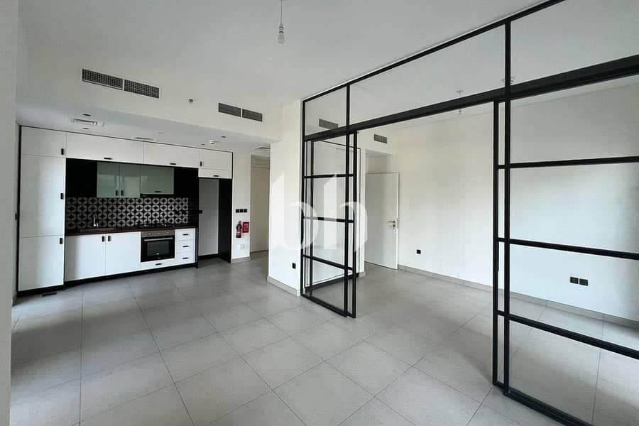 3 images image img