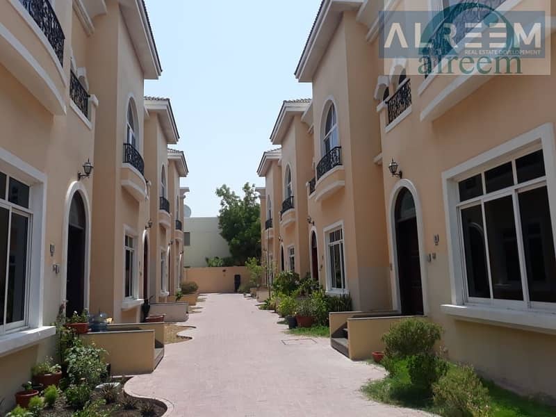 4 bed + Maid room Neat Compound Villa for rent 4 bed + Maid room Neat Compound Villa for rent