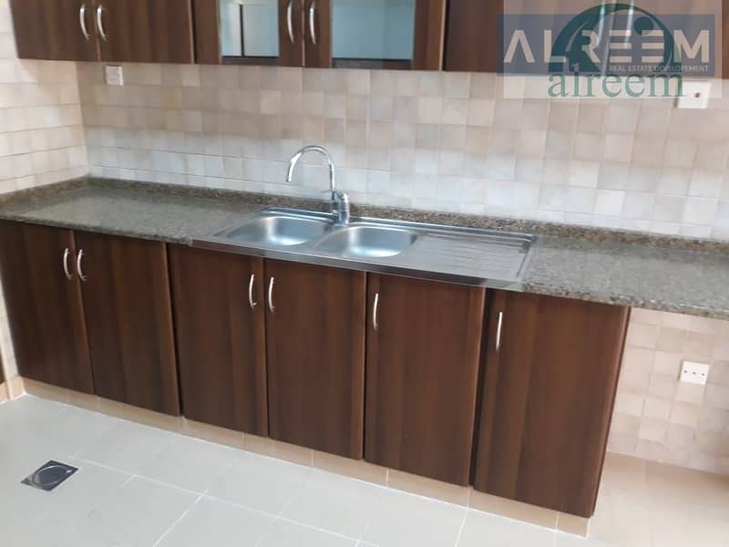 8 4 bed + Maid room Neat Compound Villa for rent