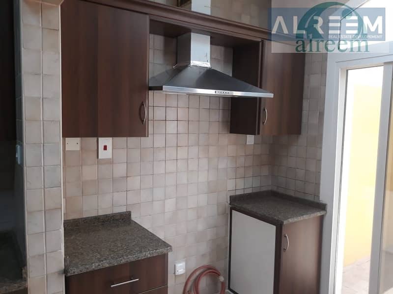 9 4 bed + Maid room Neat Compound Villa for rent