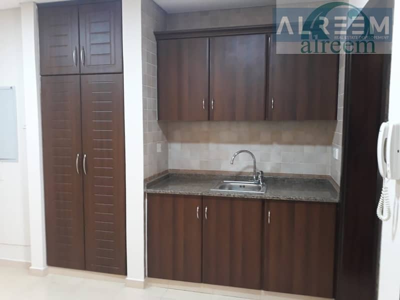 21 4 bed + Maid room Neat Compound Villa for rent