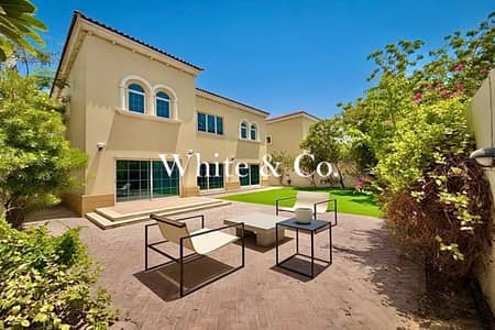 4 Bedroom Villa for Sale in Jumeirah Park, Dubai - 4 Bed Small | Legacy | Internal Location 4 Bedroom Villa for Sale in Jumeirah Park, Dubai - 4 Bed Small | Legacy | Internal Location