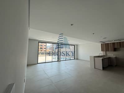 4 Bedroom Flat for Rent in International City, Dubai - Image 1