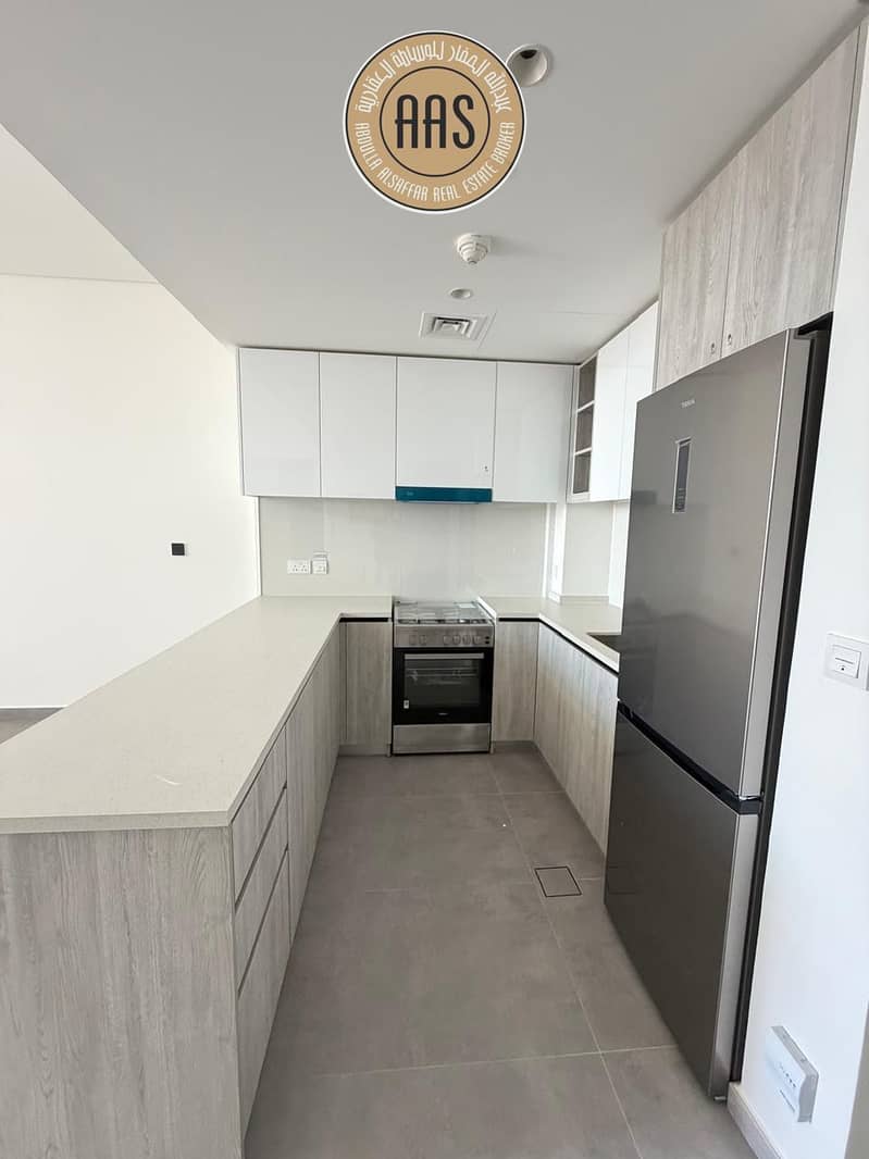 Modern & LuxuriousUpscale 1BR in Architectural MasterpieceLuxury 1-Bedroom in Prestigious High-Rise - Image 4
