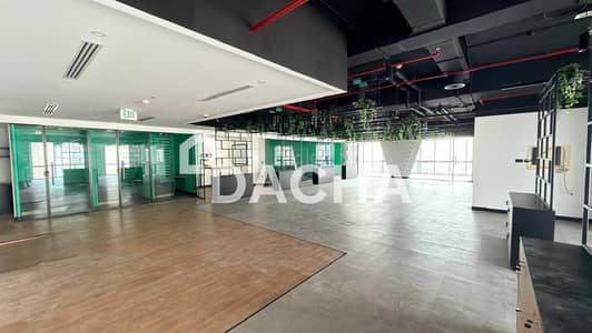 Office for Rent in Dubai Marina, Dubai - Vacant | Fully Fitted | SZR View