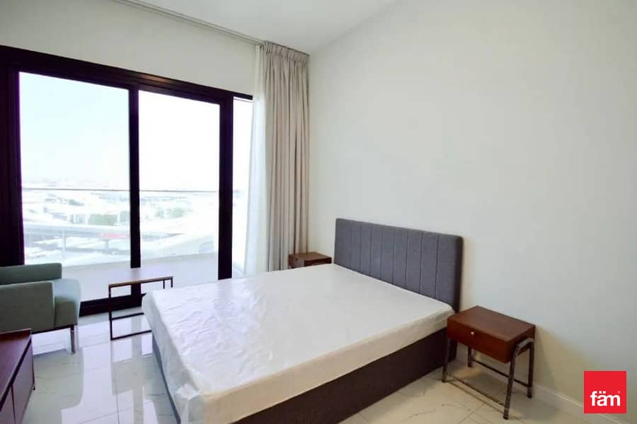 Vacant | Fully Furnished | Beside Metro Vacant | Fully Furnished | Beside Metro