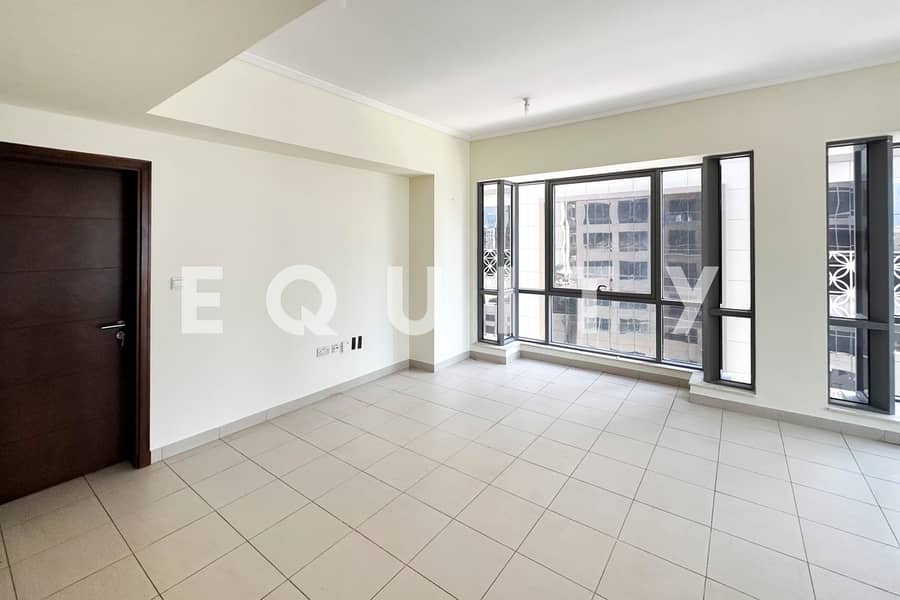 Vacant Now | Separate Dining | Large Layout Vacant Now | Separate Dining | Large Layout
