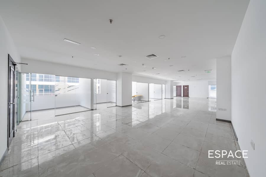 Vacant | Fitted| Prime Location Vacant | Fitted| Prime Location